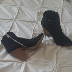Shoe Dazzle Black Ankle Booties with Wooden Block Heel
